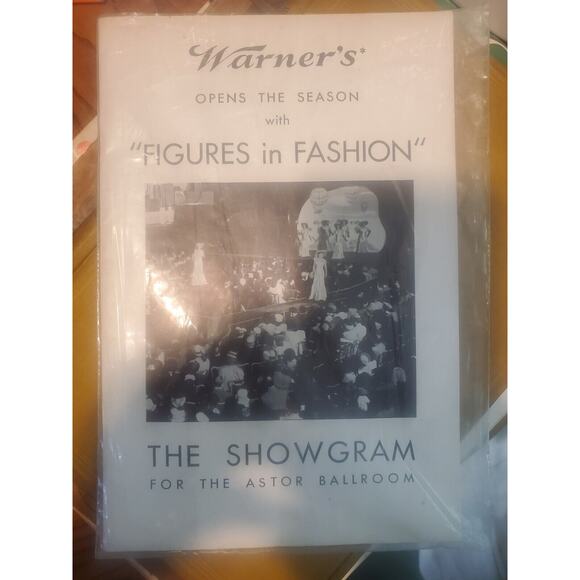 VINTAGE showgram "Figures in Fashion " the Astor Ballroom - Picture 1 of 3